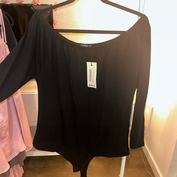 🖤 Boohoo Plus Basic Off the Shoulder Long Sleeve Bodysuit - New With Tags! - Picture 5 of 8